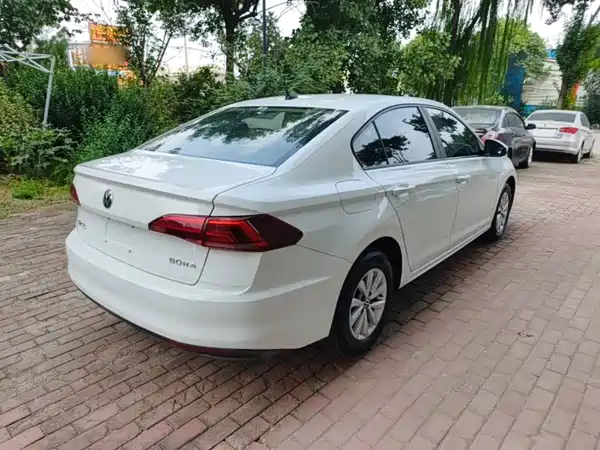 Volkswagen Bora 2021