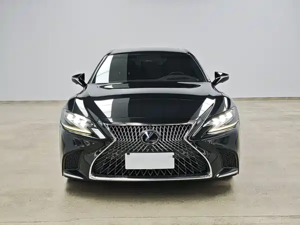 Lexus LS 2018