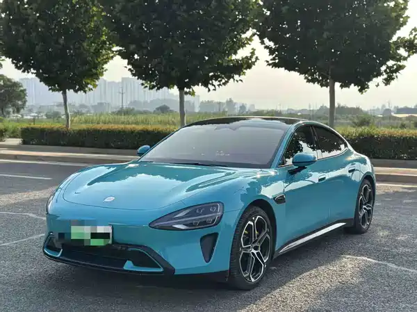 Xiaomi SU7 2025