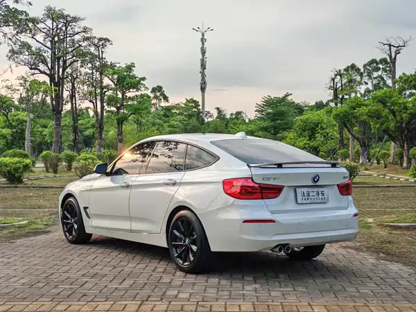 BMW 3 Series GT 2018