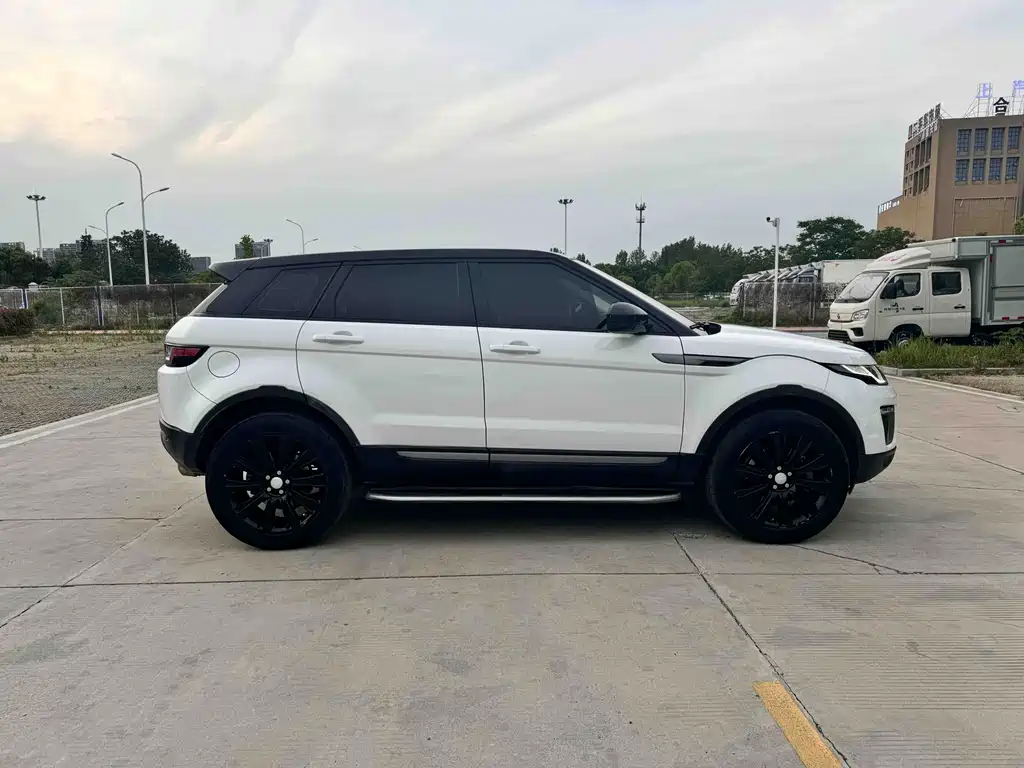 Land Rover Evoque 2017 — фото 4
