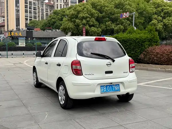 Nissan March 2014