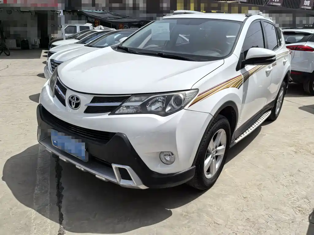Toyota RAV4 2014 — фото 1