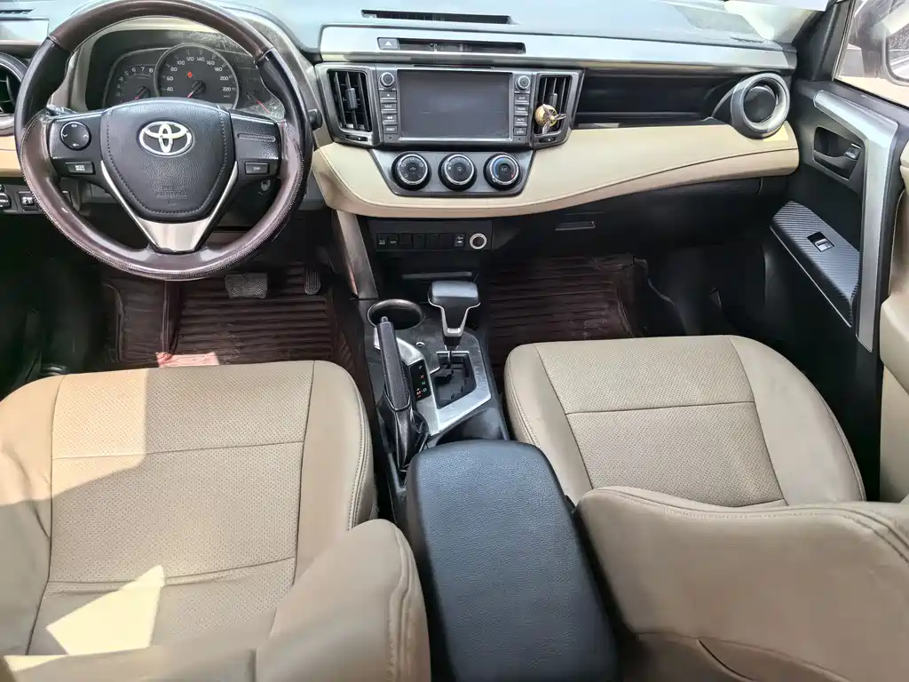 Toyota RAV4 2014 — фото 9