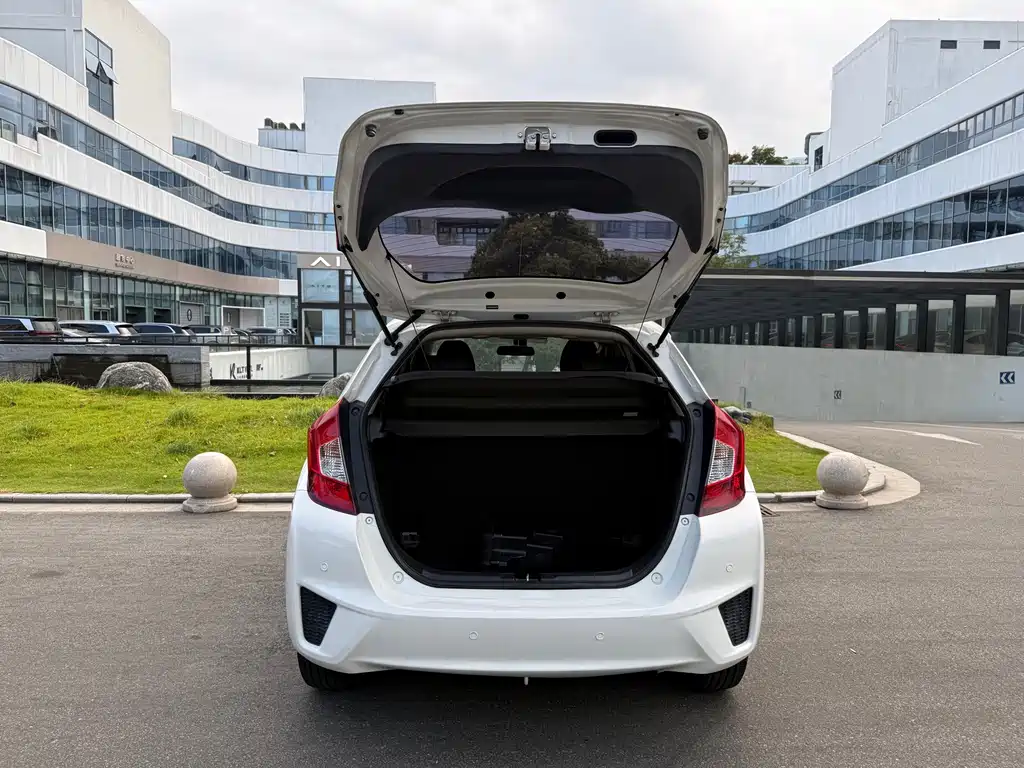 Honda Fit 2016 — фото 11