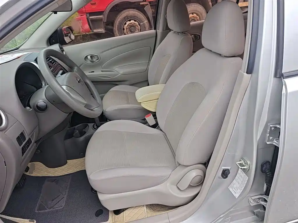 Nissan Sunny 2015 — фото 15