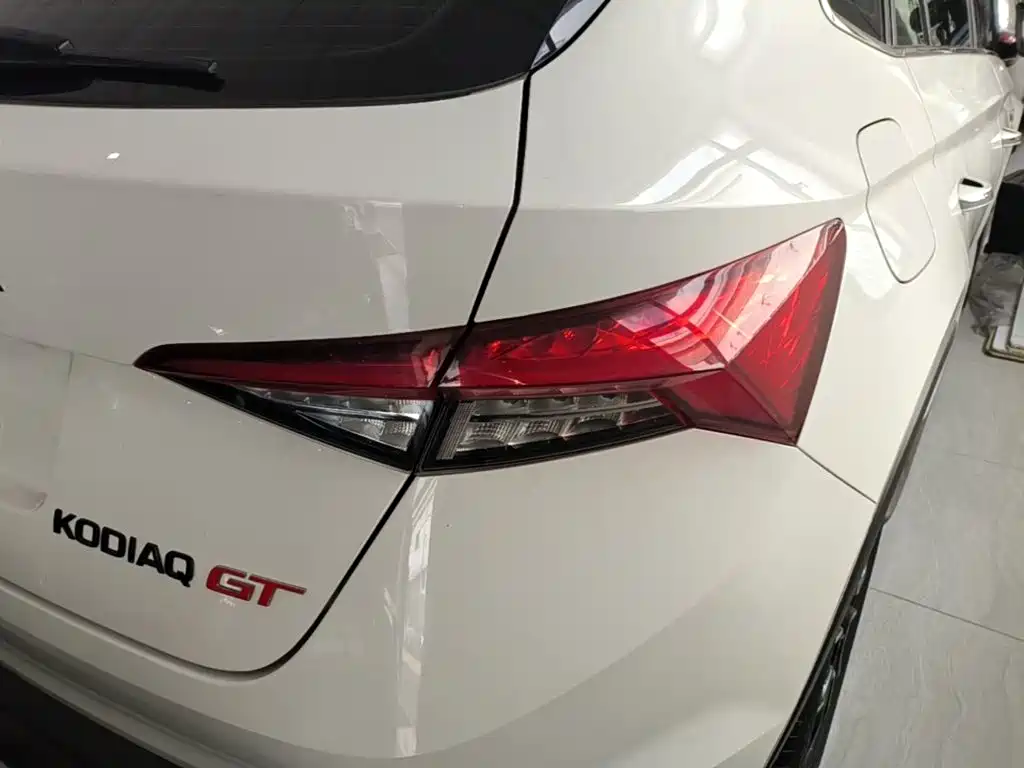 Skoda Kodiak GT 2021 — фото 8