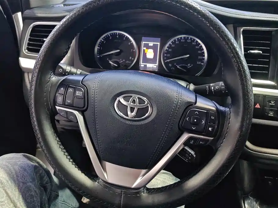 Toyota Highlander 2019 — фото 15