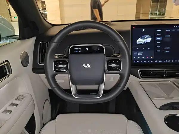 Li Auto L7 2025
