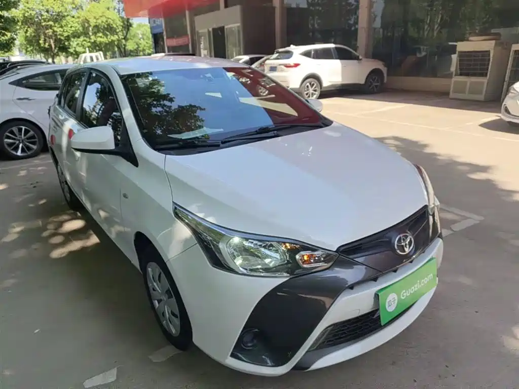 Toyota Yaris L 2021 — фото 4