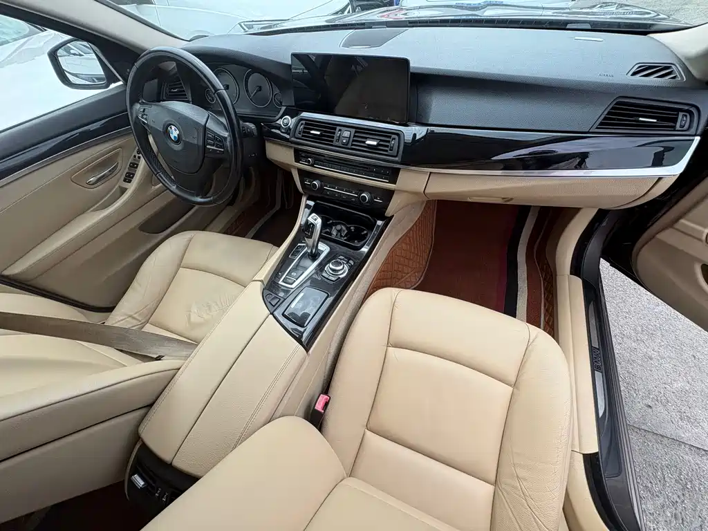 BMW 5 Series 2013 — фото 11