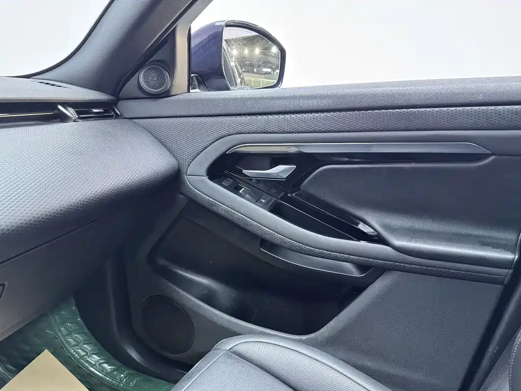Land Rover Evoque 2021 — фото 13