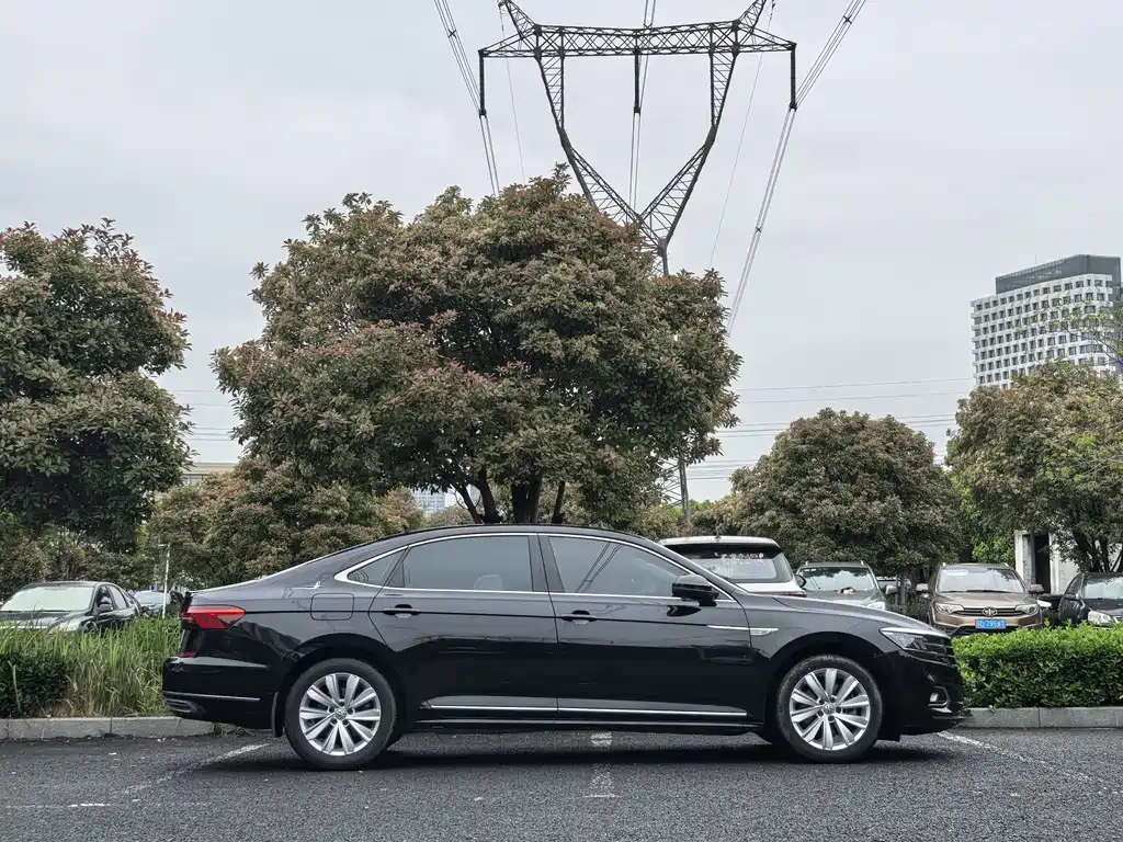 Volkswagen Passat 2019 — фото 2