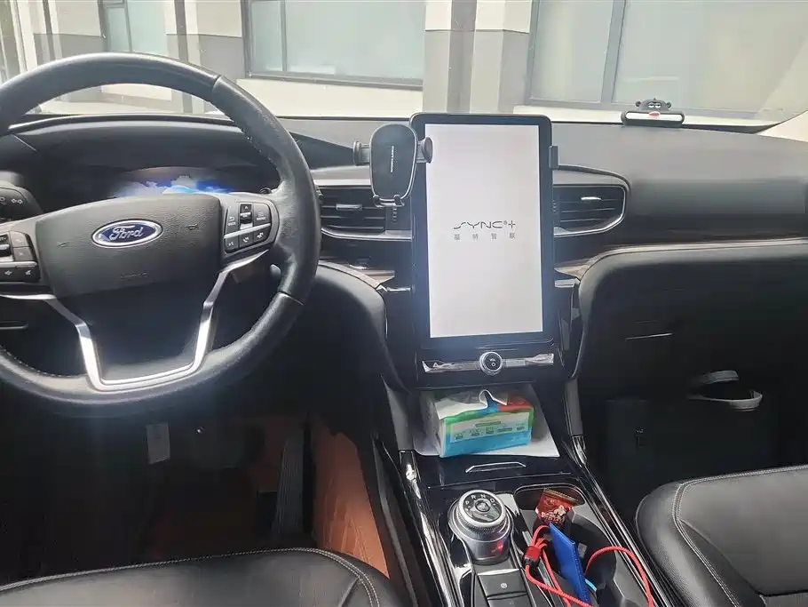 Ford Explorer 2022 — фото 12