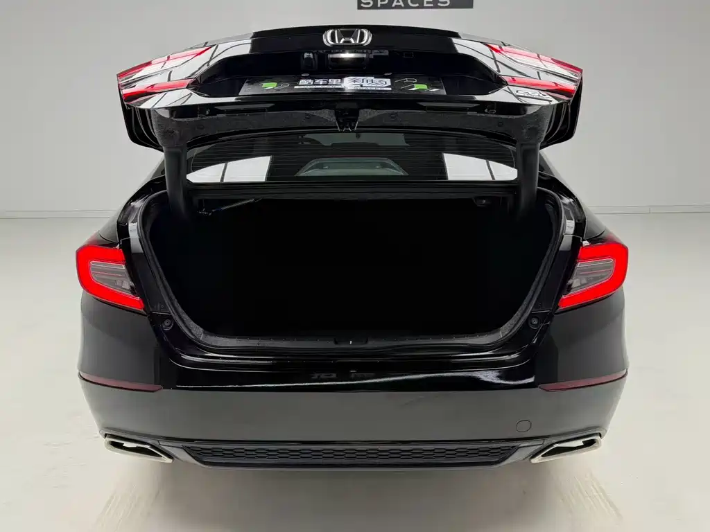 Honda Accord 2023 — фото 10