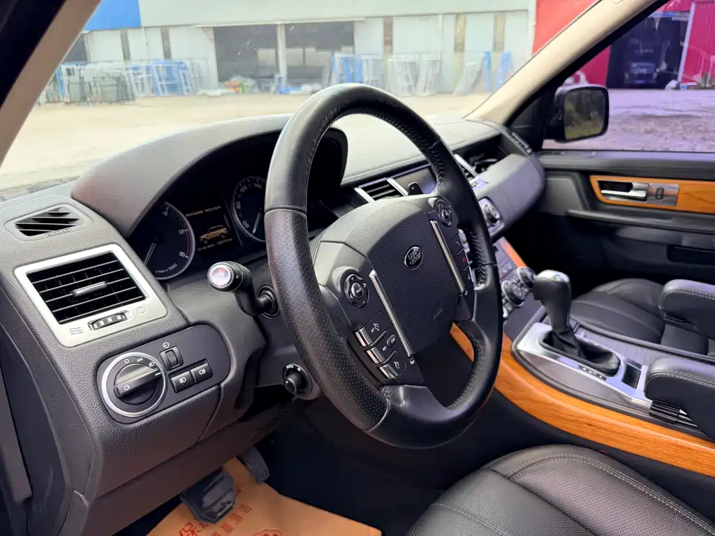 Land Rover Sport 2013 — фото 10