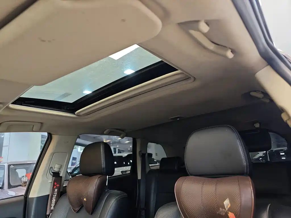 Mitsubishi Outlander 2014 — фото 13