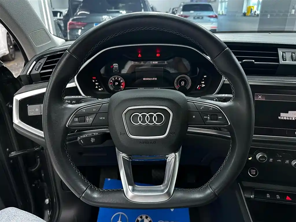 Audi Q3 2022 — фото 13