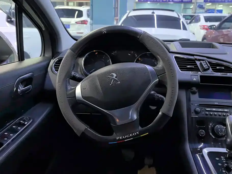 Peugeot 3008 2015 — фото 15