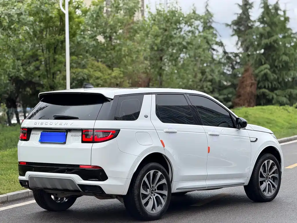 Land Rover Discovery Sport 2024 — фото 10