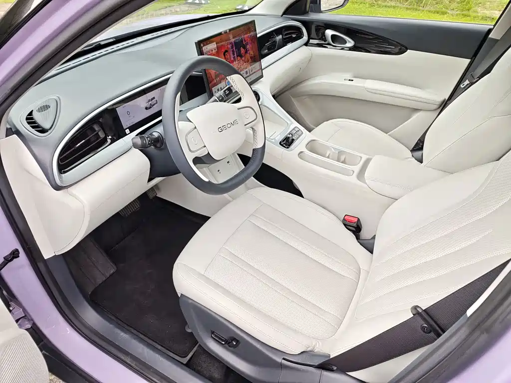 Geely Galaxy Starwish 2025 — фото 11