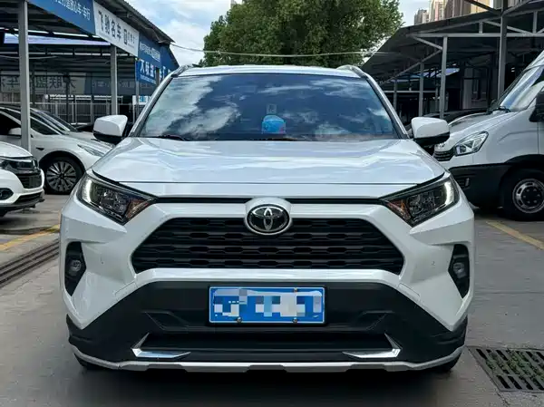 Toyota RAV4 2025