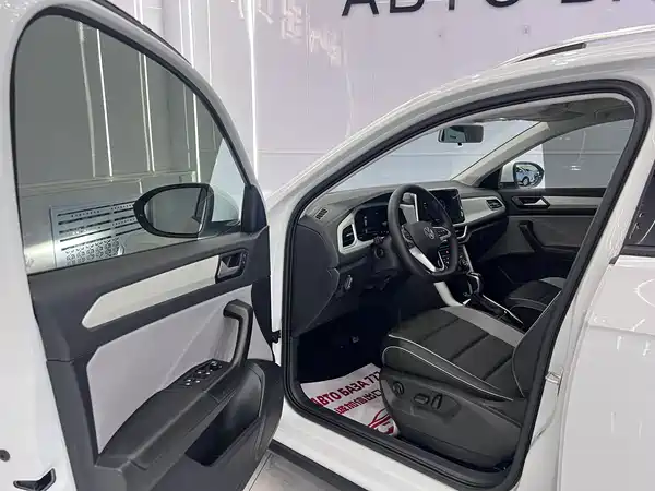 Volkswagen T-Roc 2023