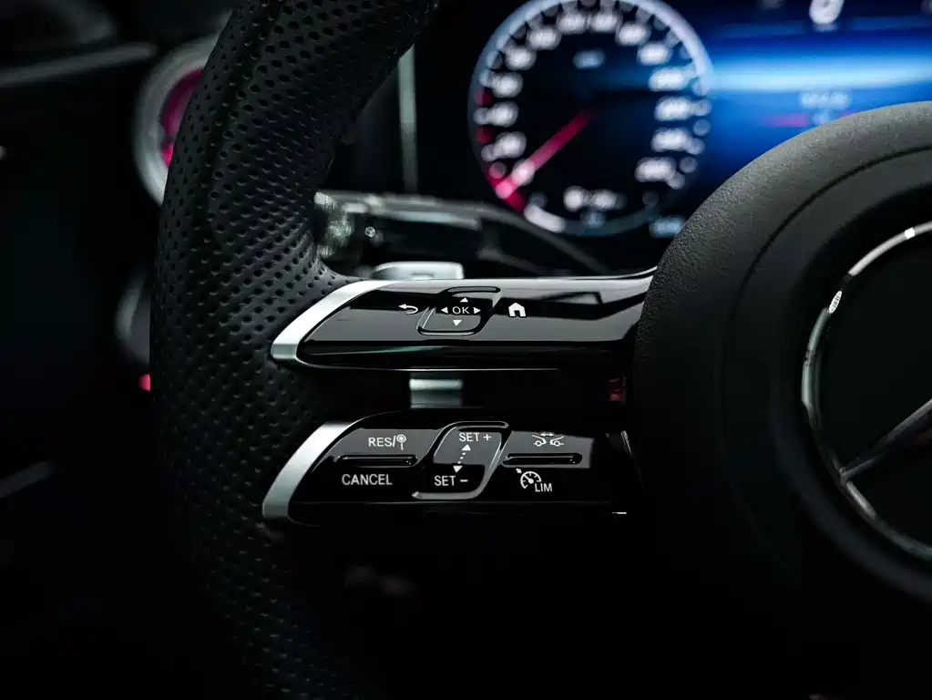 Mercedes-Benz C-Class 2025 — фото 24