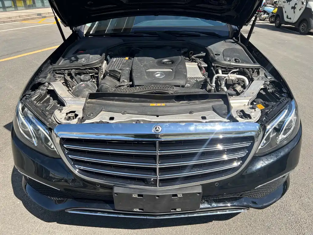 Mercedes-Benz E-Class 2018 — фото 22
