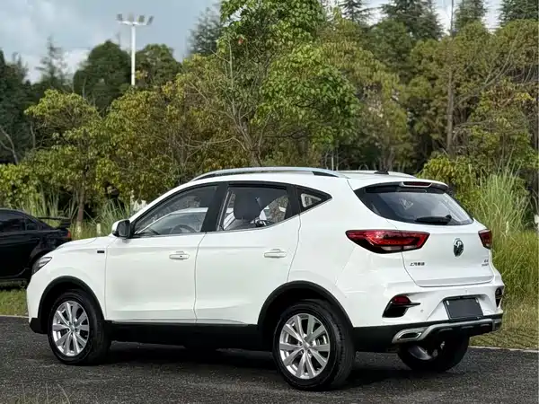 MG ZS 2022