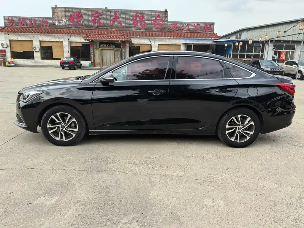 Changan Eado 2018 — фото 4