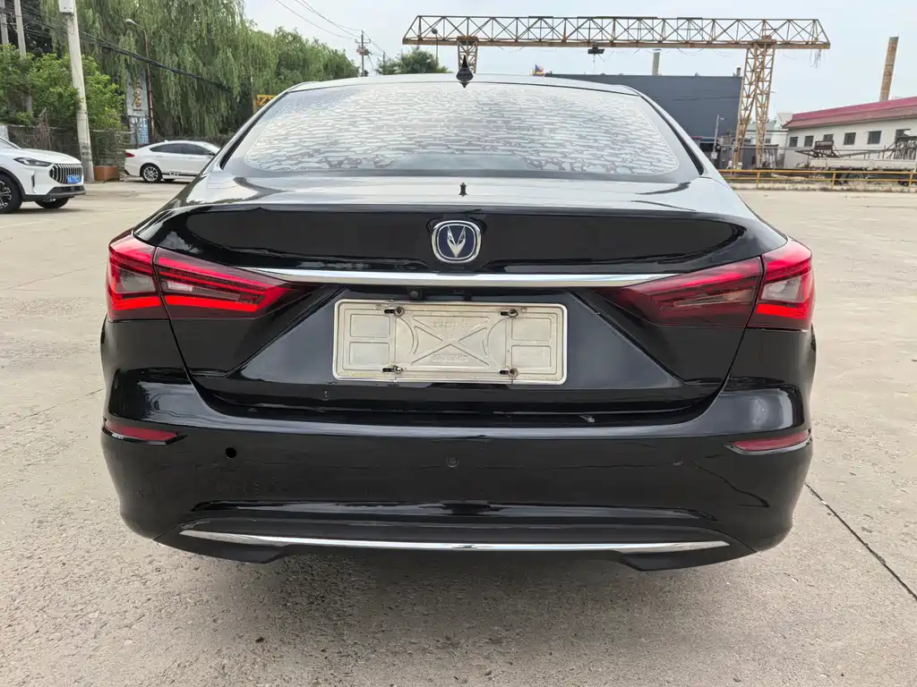 Changan Eado 2018 — фото 6