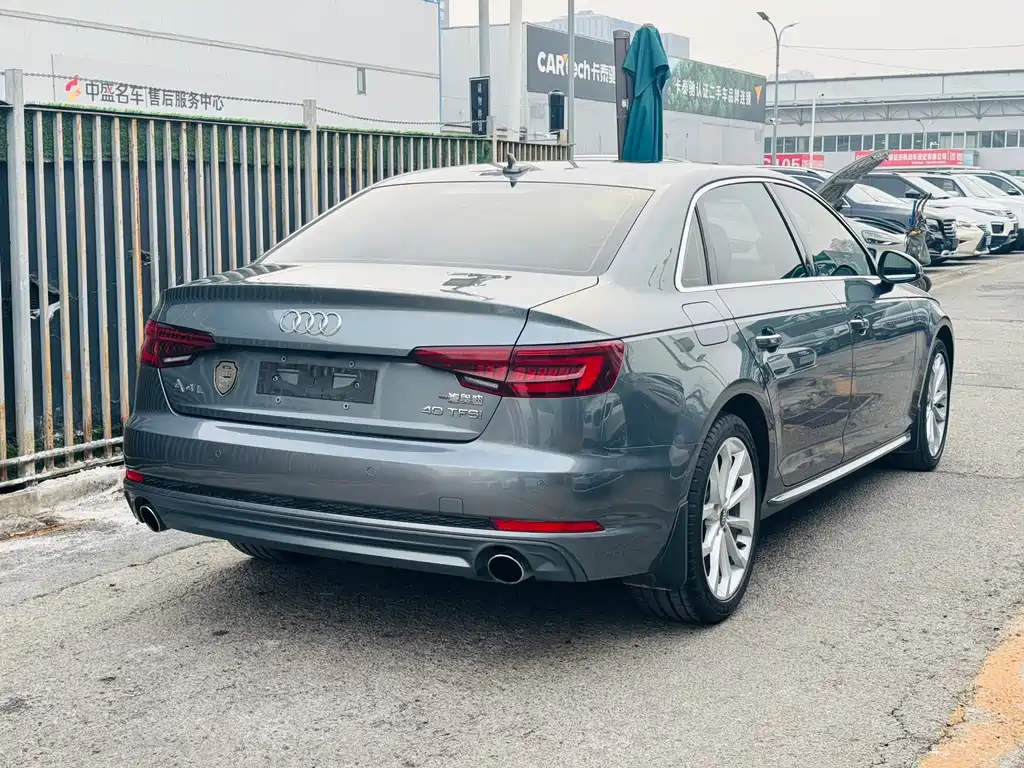 Audi A4L 2018 — фото 10