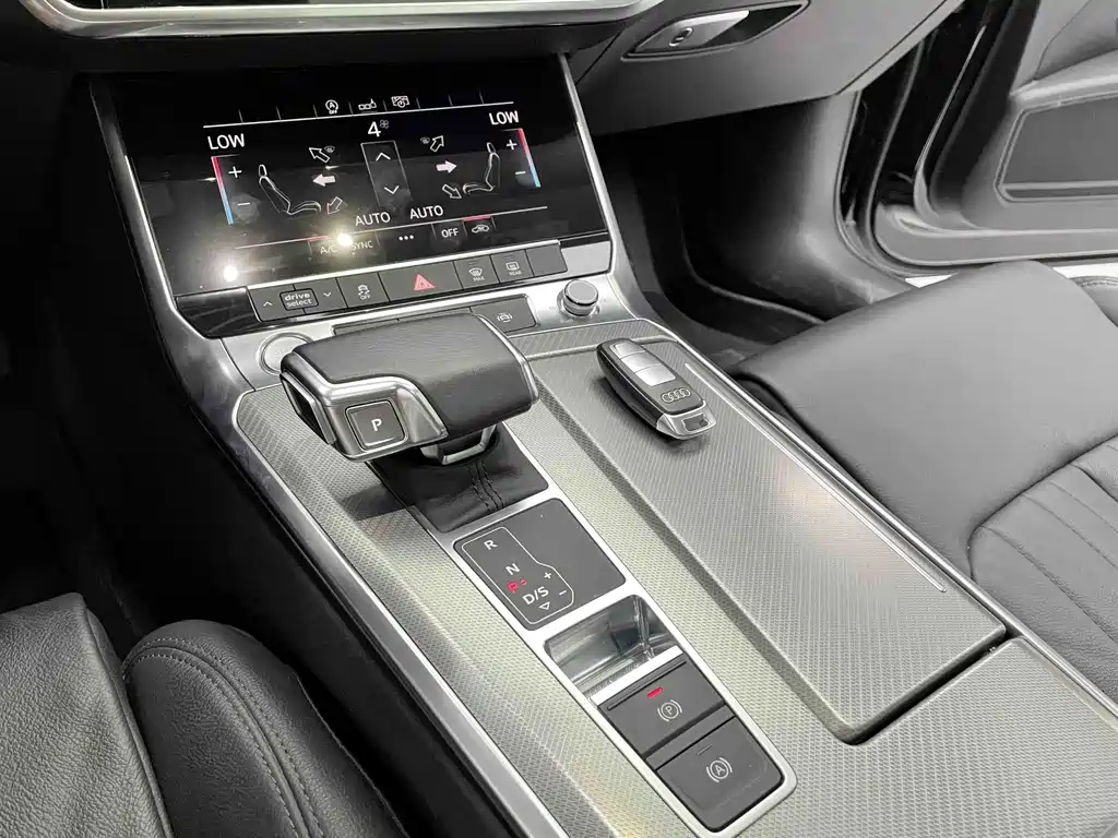 Audi A6L 2020 — фото 14