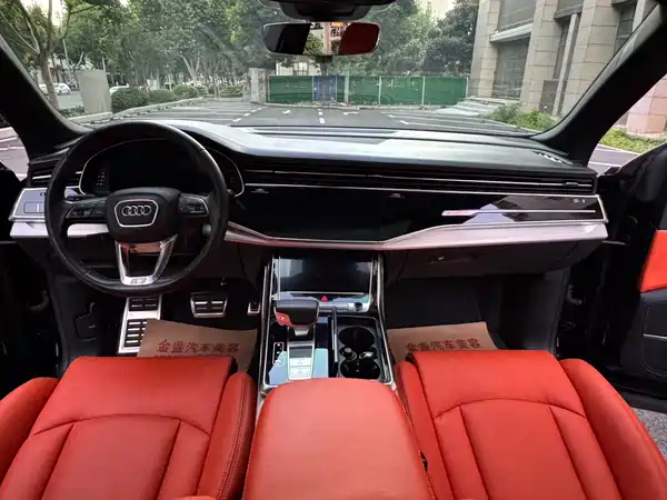 Audi Q8 2020