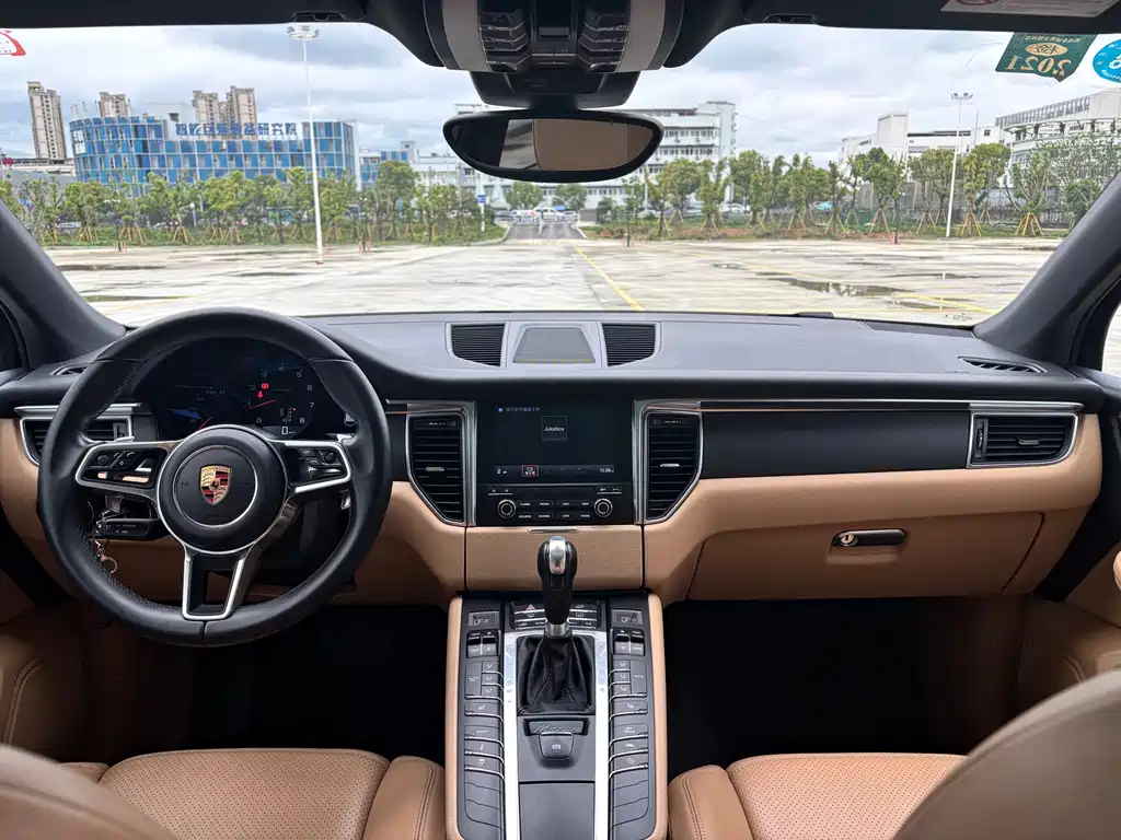 Porsche Macan 2017 — фото 20