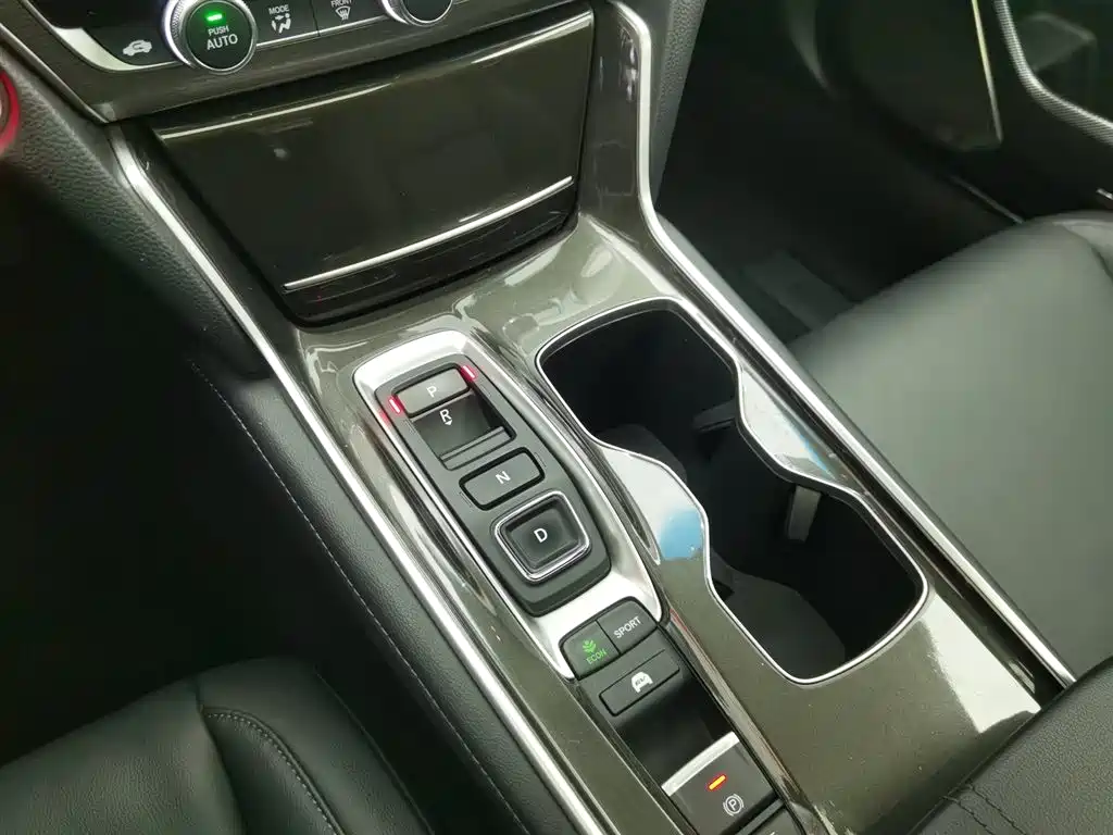 Honda Accord 2023 — фото 13