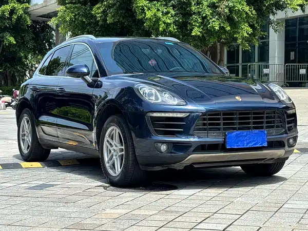 Porsche Macan 2015