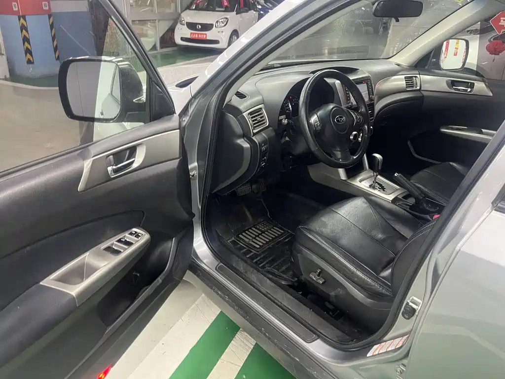 Subaru Forester 2010 — фото 12