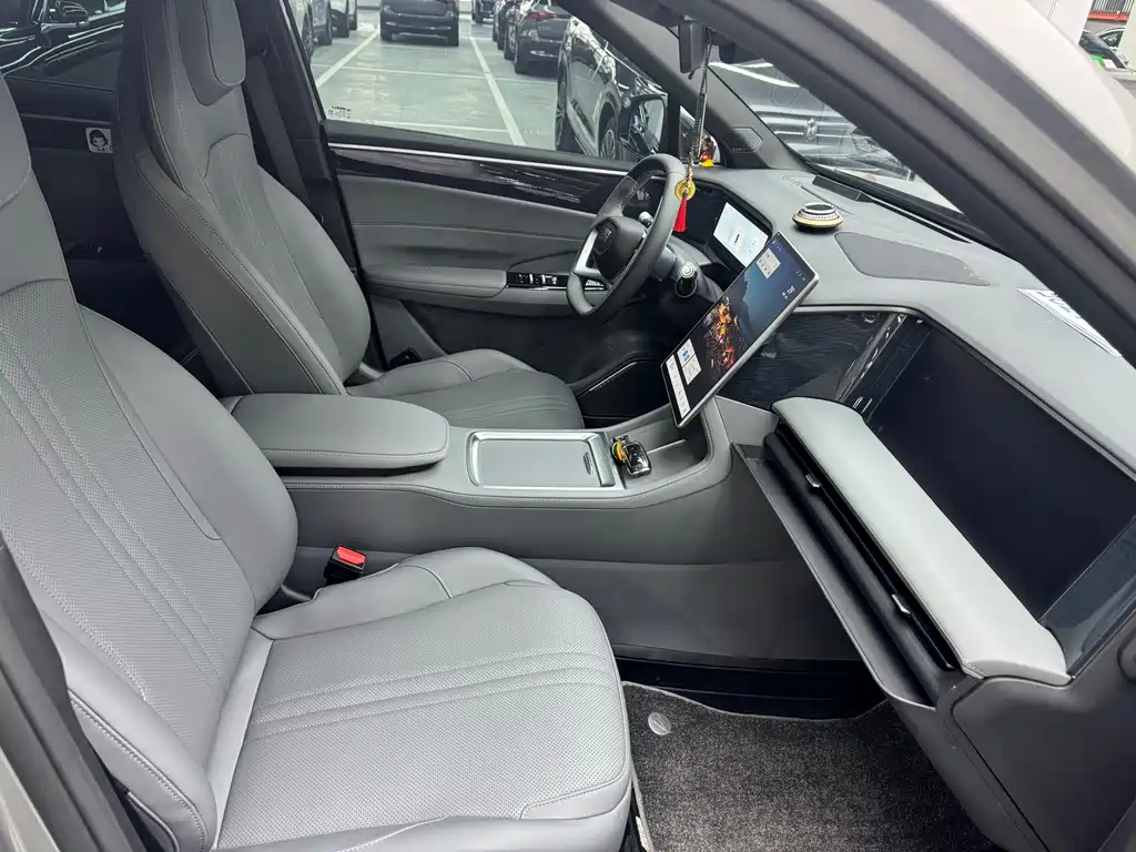Geely Galaxy L7 2025 — фото 12