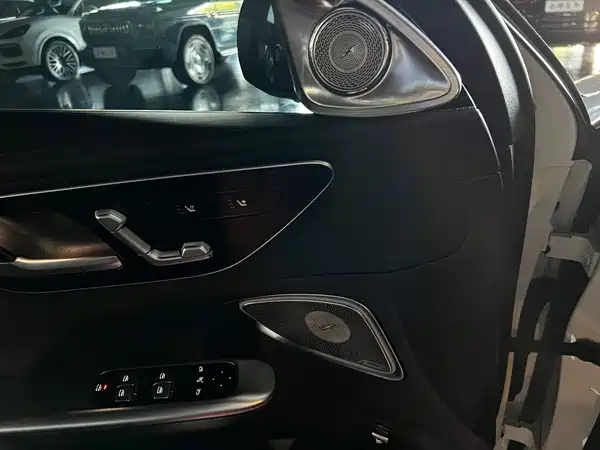 Mercedes-Benz C-Class 2023