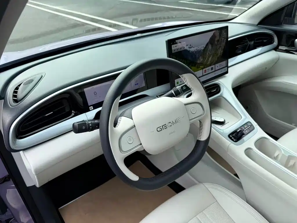 Geely Galaxy Starwish 2025 — фото 19