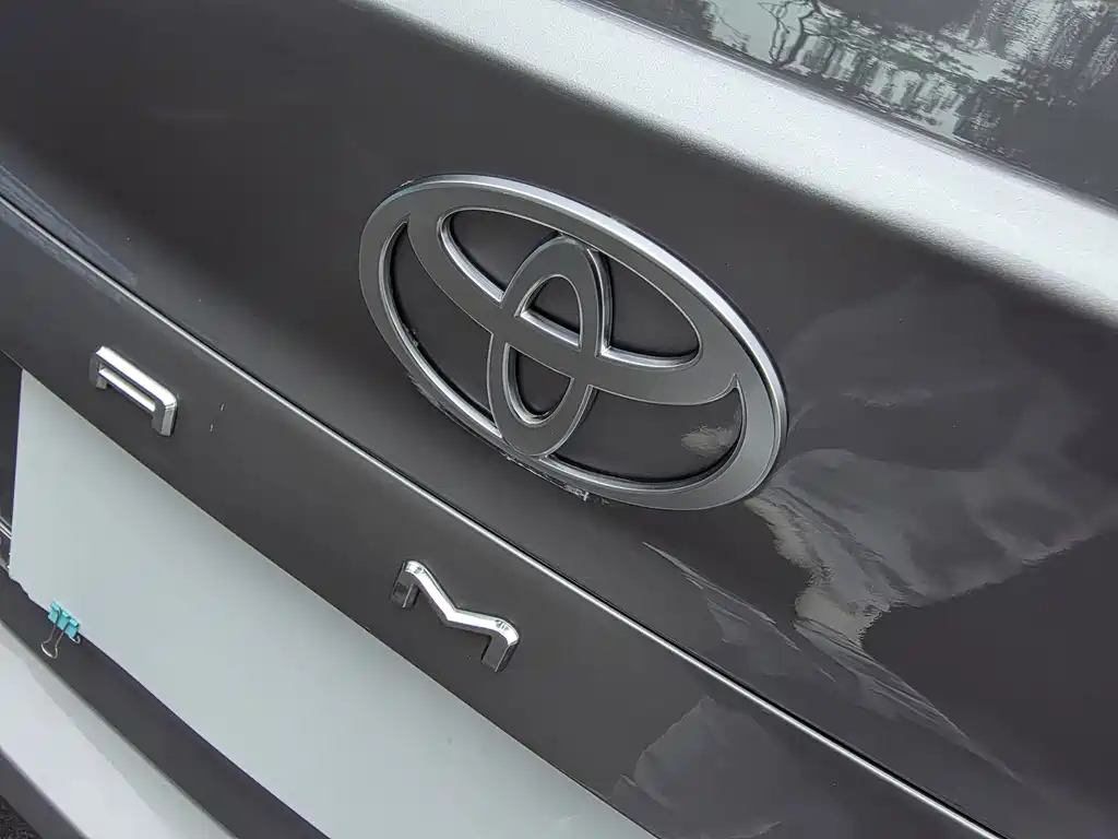 Toyota Camry 2024 — фото 34