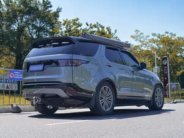 Land Rover Discovery 2023