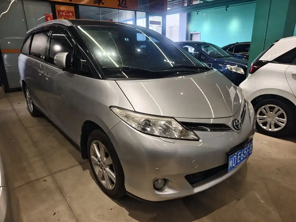 Toyota Previa 2010
