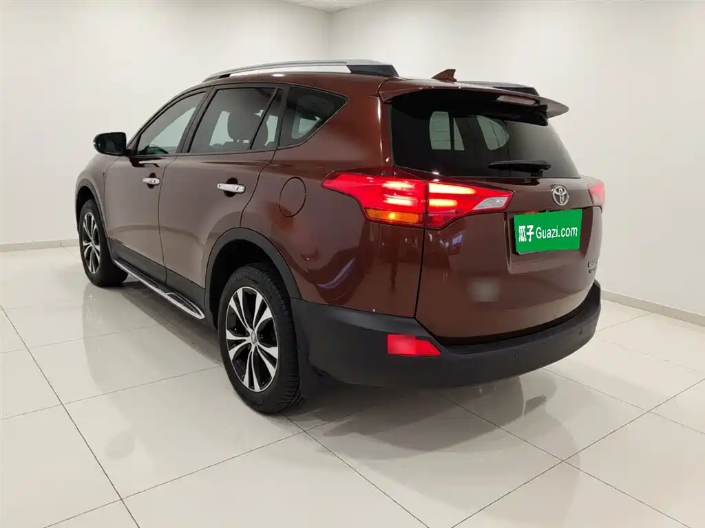 Toyota RAV4 2016 — фото 23