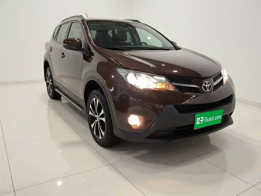 Toyota RAV4 2016 — фото 22