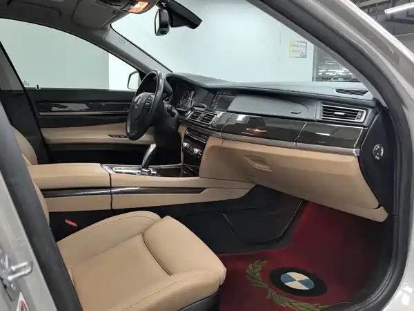 BMW 7 Series 2009