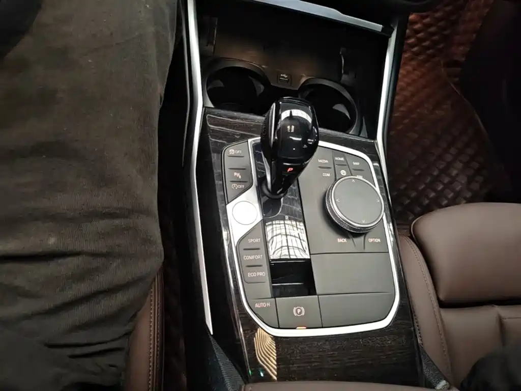 BMW 3 Series 2020 — фото 14