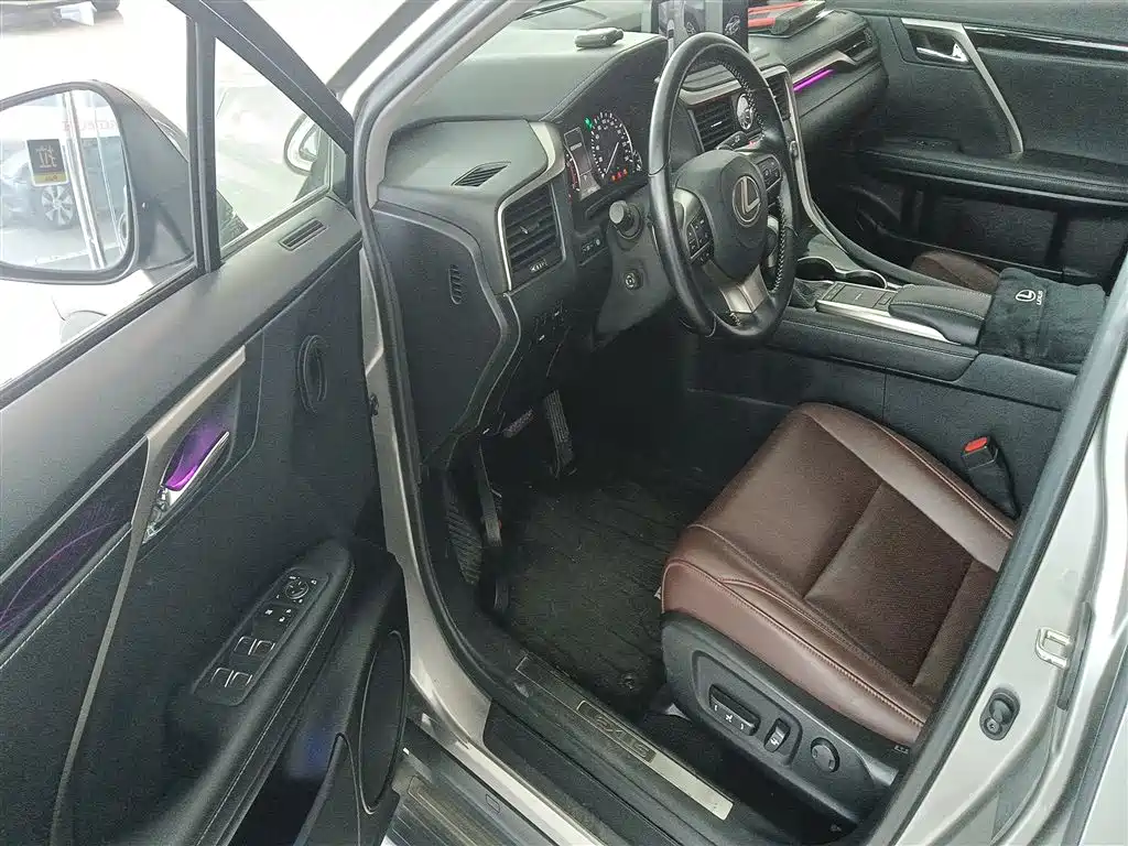 Lexus RX 2022 — фото 12